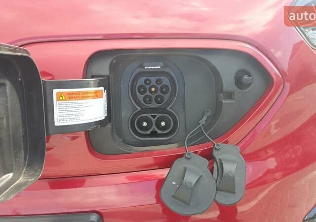 Красный Киа Niro, объемом двигателя 0 л и пробегом 105 тыс. км за 19999 $, фото 23 на Automoto.ua