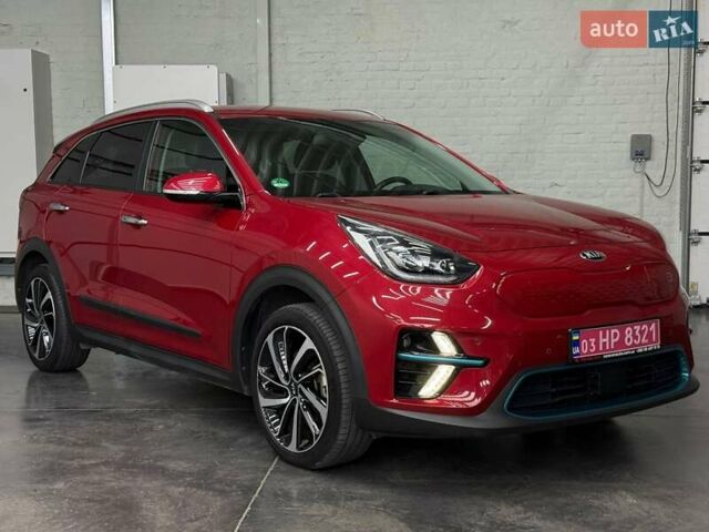 Червоний Кіа Niro, об'ємом двигуна 0 л та пробігом 110 тис. км за 19648 $, фото 1 на Automoto.ua