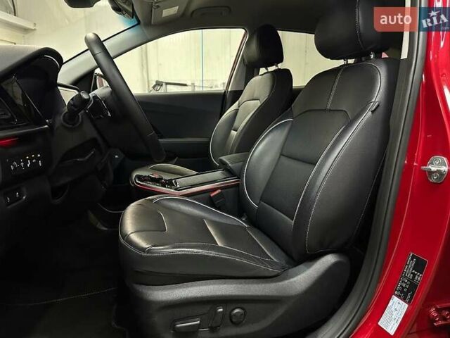 Красный Киа Niro, объемом двигателя 0 л и пробегом 47 тыс. км за 23900 $, фото 37 на Automoto.ua