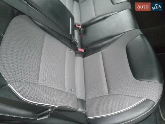 Красный Киа Niro, объемом двигателя 0 л и пробегом 87 тыс. км за 20492 $, фото 56 на Automoto.ua