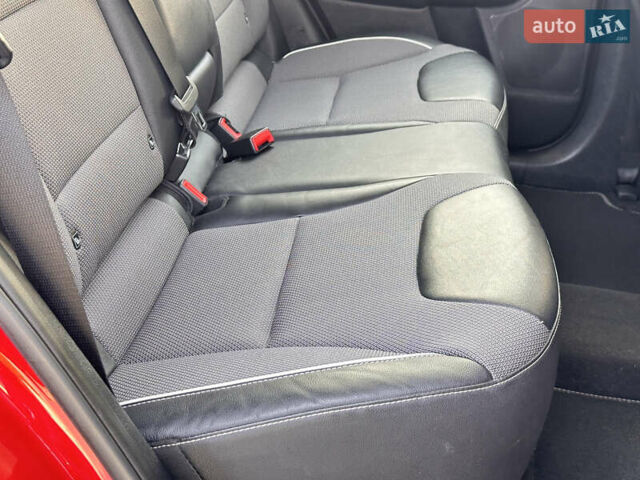 Красный Киа Niro, объемом двигателя 0 л и пробегом 163 тыс. км за 17850 $, фото 44 на Automoto.ua