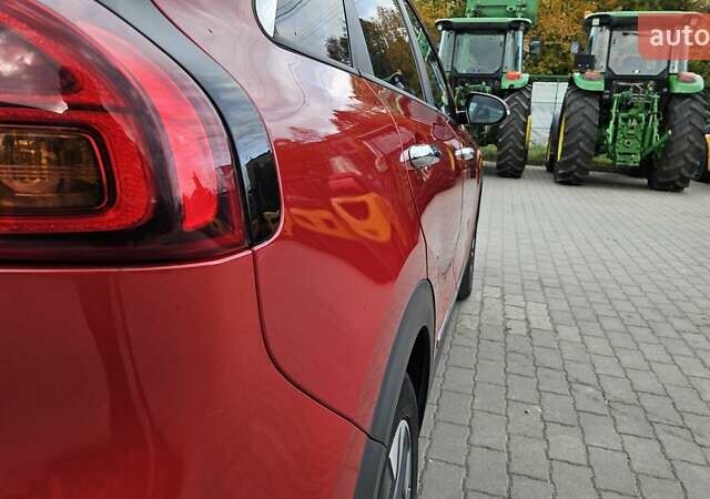 Киа Niro 2020 в Радомышле на Automoto.ua Красный Киа Niro, объемом двигателя 0 л и пробегом 116 тыс. км за 20600 $, фото 7 на Automoto.ua