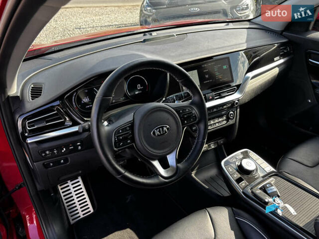Красный Киа Niro, объемом двигателя 0 л и пробегом 44 тыс. км за 22600 $, фото 11 на Automoto.ua