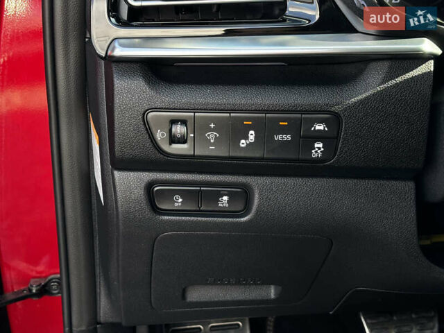 Красный Киа Niro, объемом двигателя 0 л и пробегом 44 тыс. км за 22600 $, фото 25 на Automoto.ua