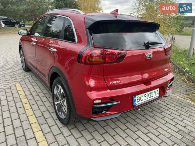 Красный Киа Niro, объемом двигателя 0 л и пробегом 70 тыс. км за 19800 $, фото 3 на Automoto.ua