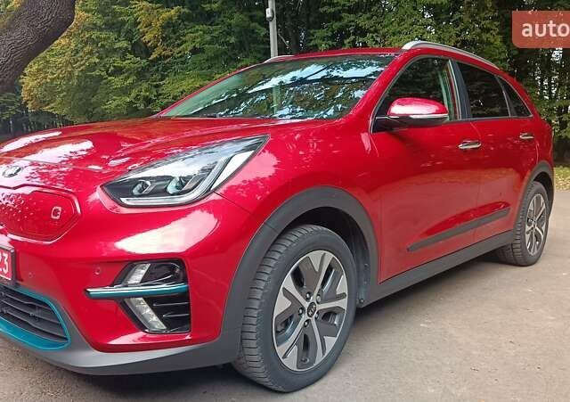 Киа Niro 2020 в Львове на Automoto.ua Красный Киа Niro, объемом двигателя 0 л и пробегом 105 тыс. км за 19999 $, фото 6 на Automoto.ua