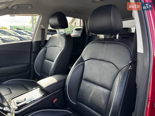 Красный Киа Niro, объемом двигателя 0 л и пробегом 44 тыс. км за 22600 $, фото 16 на Automoto.ua
