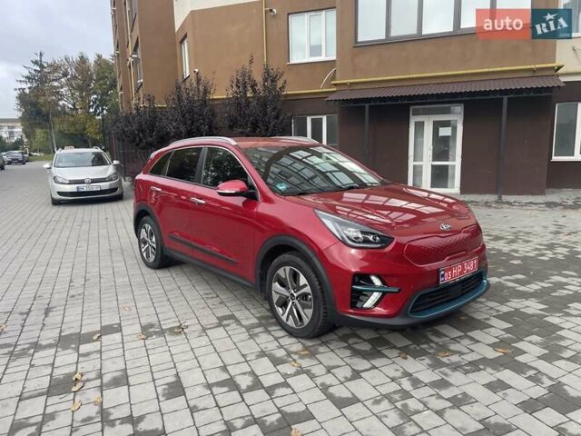 Красный Киа Niro, объемом двигателя 0 л и пробегом 124 тыс. км за 18200 $, фото 27 на Automoto.ua