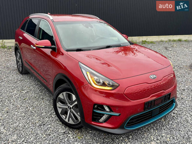 Киа Niro 2020 в Дрогобыче на Automoto.ua Красный Киа Niro, объемом двигателя 0 л и пробегом 159 тыс. км за 19399 $, фото 17 на Automoto.ua