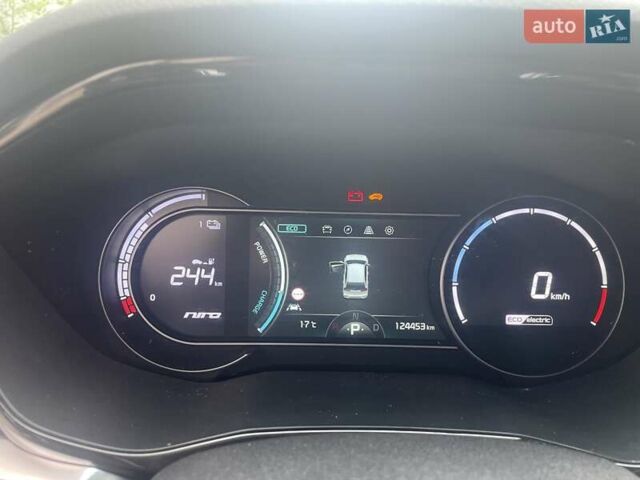 Красный Киа Niro, объемом двигателя 0 л и пробегом 124 тыс. км за 18200 $, фото 11 на Automoto.ua