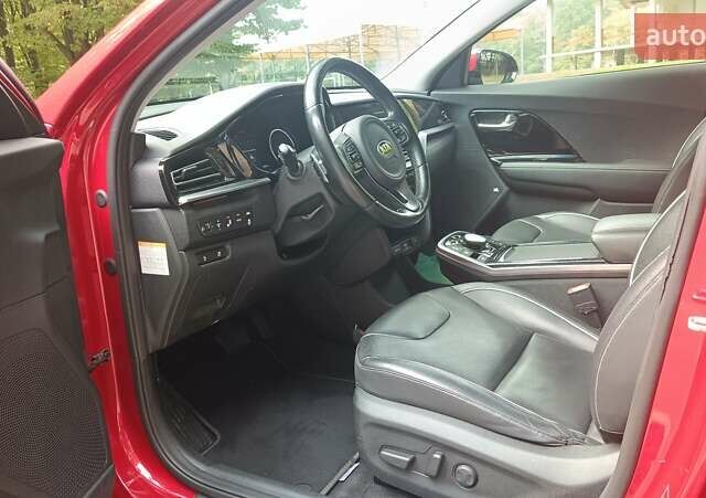 Киа Niro 2020 в Львове на Automoto.ua Красный Киа Niro, объемом двигателя 0 л и пробегом 105 тыс. км за 19999 $, фото 16 на Automoto.ua