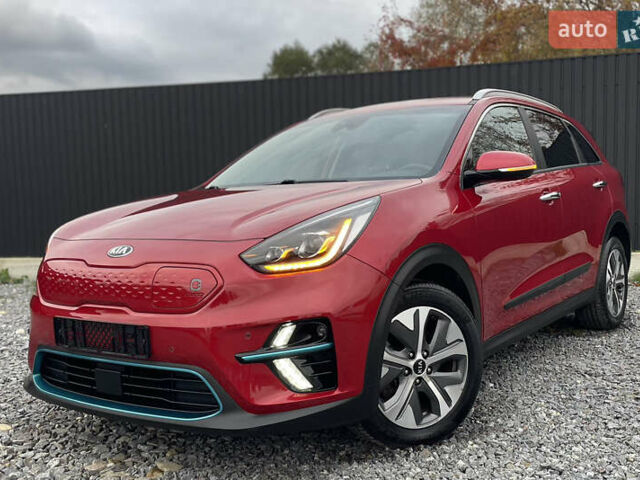 Киа Niro 2020 в Дрогобыче на Automoto.ua Красный Киа Niro, объемом двигателя 0 л и пробегом 159 тыс. км за 19399 $, фото 5 на Automoto.ua
