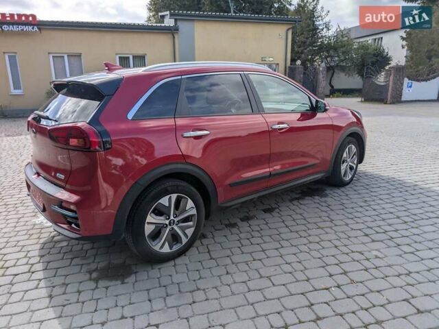 Червоний Кіа Niro, об'ємом двигуна 0 л та пробігом 146 тис. км за 19900 $, фото 5 на Automoto.ua