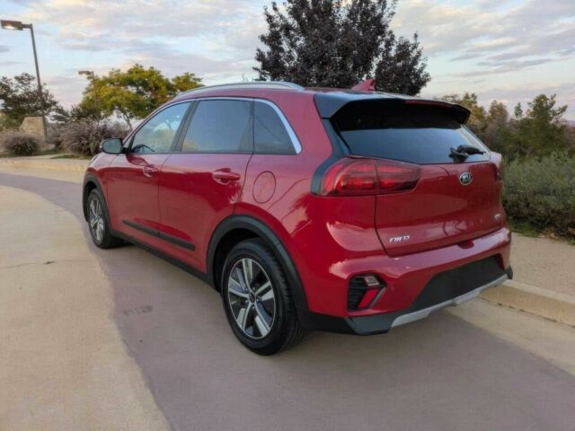 Червоний Кіа Niro, об'ємом двигуна 1.6 л та пробігом 42 тис. км за 13600 $, фото 3 на Automoto.ua