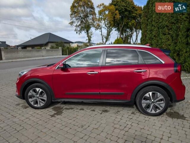 Червоний Кіа Niro, об'ємом двигуна 0 л та пробігом 146 тис. км за 19900 $, фото 1 на Automoto.ua