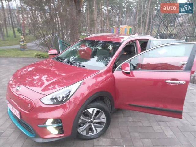 Красный Киа Niro, объемом двигателя 0 л и пробегом 87 тыс. км за 20492 $, фото 18 на Automoto.ua