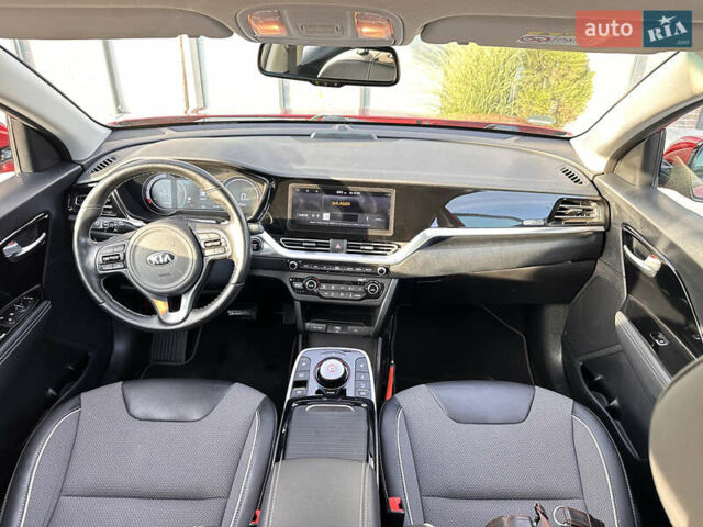 Красный Киа Niro, объемом двигателя 0 л и пробегом 161 тыс. км за 17950 $, фото 59 на Automoto.ua