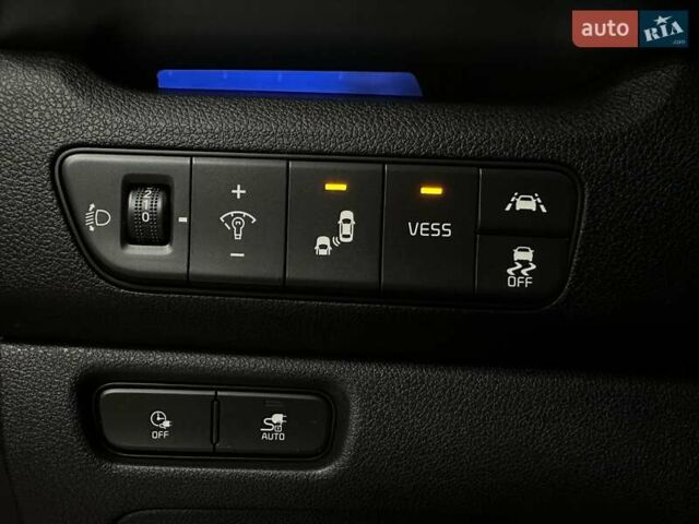 Красный Киа Niro, объемом двигателя 0 л и пробегом 47 тыс. км за 23900 $, фото 8 на Automoto.ua