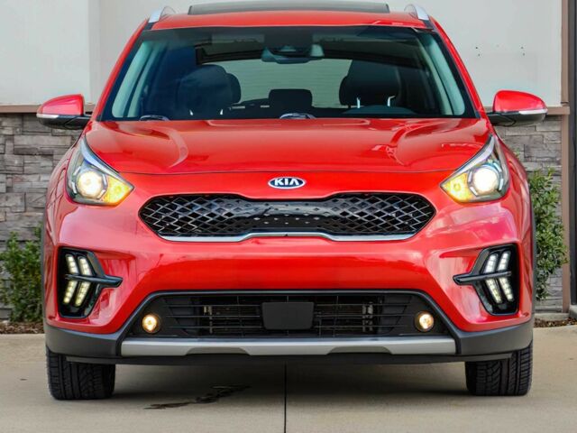 Красный Киа Niro, объемом двигателя 1.6 л и пробегом 38 тыс. км за 13500 $, фото 1 на Automoto.ua