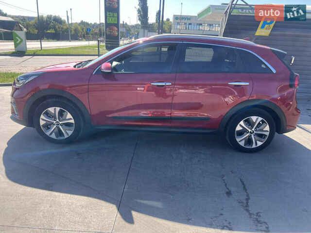 Червоний Кіа Niro, об'ємом двигуна 0 л та пробігом 151 тис. км за 19999 $, фото 7 на Automoto.ua