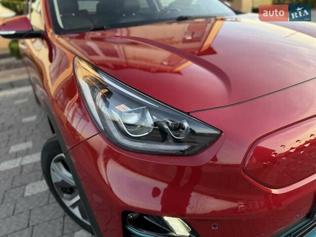 Красный Киа Niro, объемом двигателя 0 л и пробегом 67 тыс. км за 19850 $, фото 9 на Automoto.ua