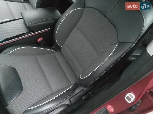 Красный Киа Niro, объемом двигателя 0 л и пробегом 87 тыс. км за 20492 $, фото 51 на Automoto.ua