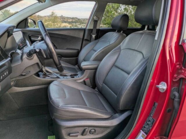 Красный Киа Niro, объемом двигателя 1.6 л и пробегом 39 тыс. км за 8700 $, фото 5 на Automoto.ua