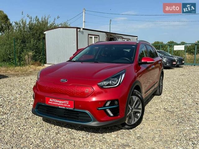 Киа Niro 2020 в Львове на Automoto.ua Красный Киа Niro, объемом двигателя 0 л и пробегом 48 тыс. км за 23700 $, фото 15 на Automoto.ua