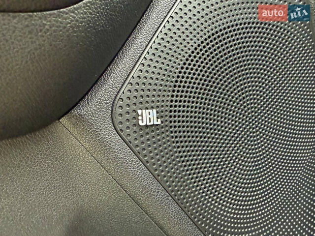 Червоний Кіа Niro, об'ємом двигуна 0 л та пробігом 128 тис. км за 19900 $, фото 46 на Automoto.ua