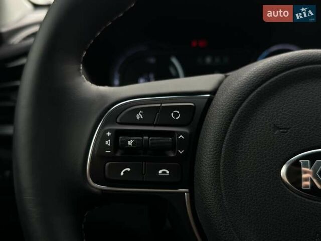 Красный Киа Niro, объемом двигателя 0 л и пробегом 47 тыс. км за 23900 $, фото 48 на Automoto.ua