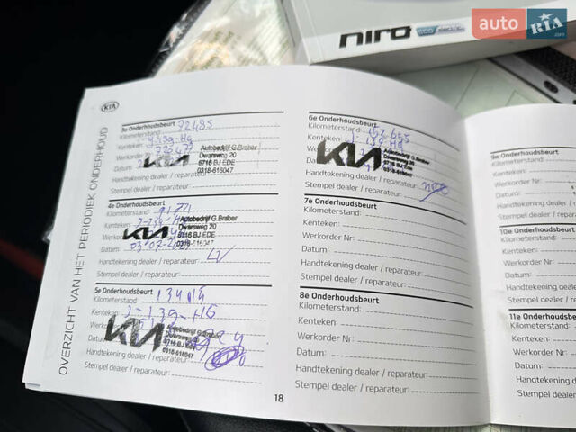Красный Киа Niro, объемом двигателя 0 л и пробегом 161 тыс. км за 17950 $, фото 87 на Automoto.ua
