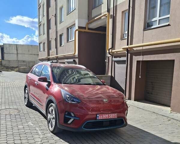 Червоний Кіа Niro, об'ємом двигуна 0 л та пробігом 110 тис. км за 19800 $, фото 3 на Automoto.ua