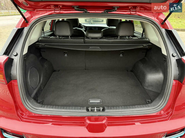 Червоний Кіа Niro, об'ємом двигуна 0 л та пробігом 128 тис. км за 19900 $, фото 50 на Automoto.ua