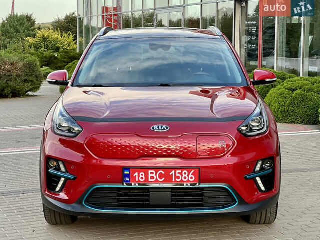 Красный Киа Niro, объемом двигателя 0 л и пробегом 70 тыс. км за 19899 $, фото 3 на Automoto.ua