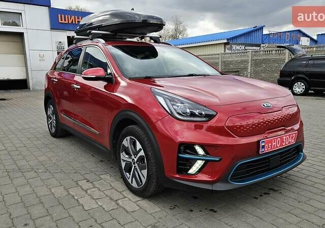 Киа Niro 2020 в Радомышле на Automoto.ua Красный Киа Niro, объемом двигателя 0 л и пробегом 116 тыс. км за 20600 $, фото 10 на Automoto.ua