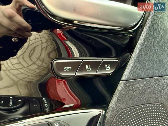 Червоний Кіа Niro, об'ємом двигуна 0 л та пробігом 128 тис. км за 19900 $, фото 44 на Automoto.ua