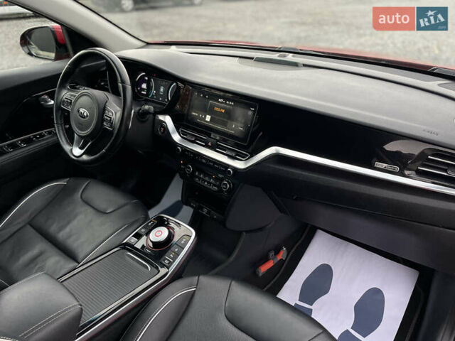 Киа Niro 2020 в Дрогобыче на Automoto.ua Красный Киа Niro, объемом двигателя 0 л и пробегом 159 тыс. км за 19399 $, фото 59 на Automoto.ua