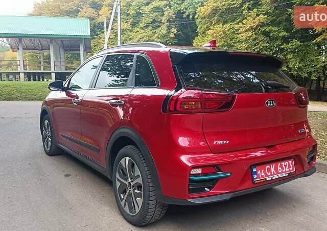 Киа Niro 2020 в Львове на Automoto.ua Красный Киа Niro, объемом двигателя 0 л и пробегом 105 тыс. км за 19999 $, фото 45 на Automoto.ua