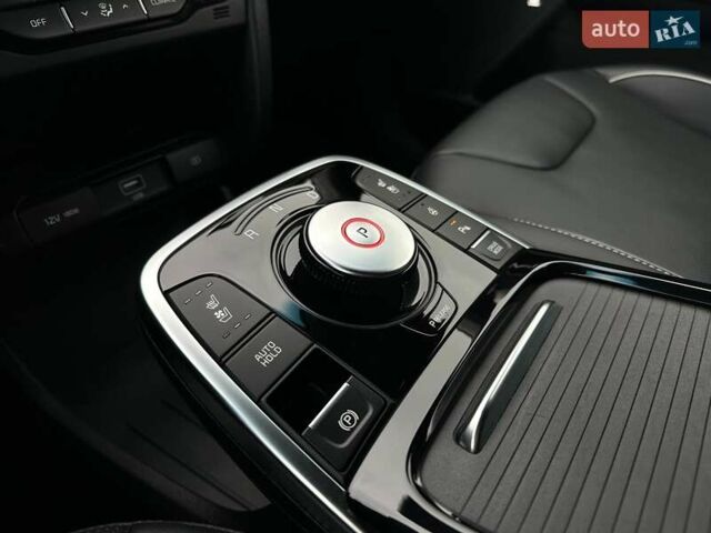 Красный Киа Niro, объемом двигателя 0 л и пробегом 47 тыс. км за 23900 $, фото 13 на Automoto.ua