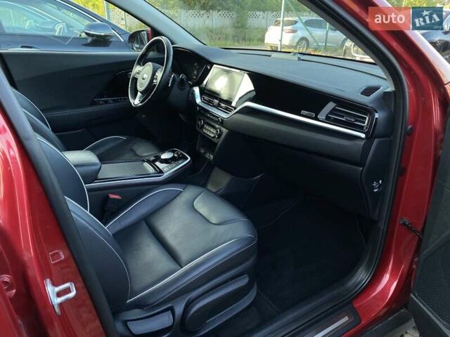 Червоний Кіа Niro, об'ємом двигуна 0 л та пробігом 128 тис. км за 19900 $, фото 52 на Automoto.ua