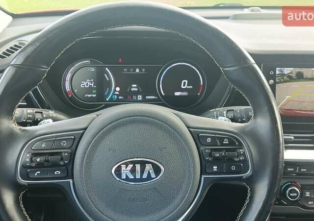 Красный Киа Niro, объемом двигателя 0 л и пробегом 105 тыс. км за 19999 $, фото 32 на Automoto.ua