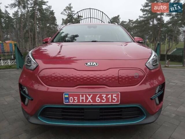 Красный Киа Niro, объемом двигателя 0 л и пробегом 87 тыс. км за 20492 $, фото 2 на Automoto.ua