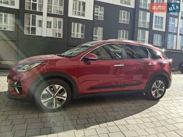 Червоний Кіа Niro, об'ємом двигуна 0 л та пробігом 110 тис. км за 19800 $, фото 6 на Automoto.ua