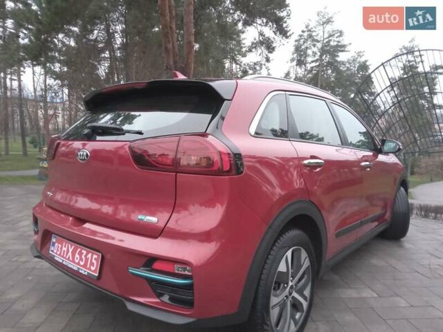 Красный Киа Niro, объемом двигателя 0 л и пробегом 87 тыс. км за 20492 $, фото 9 на Automoto.ua