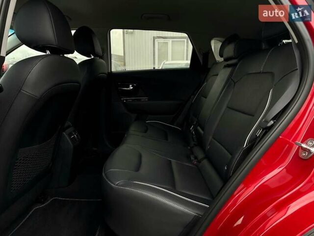 Красный Киа Niro, объемом двигателя 0 л и пробегом 47 тыс. км за 24900 $, фото 85 на Automoto.ua