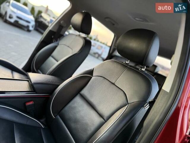 Красный Киа Niro, объемом двигателя 0 л и пробегом 67 тыс. км за 19850 $, фото 66 на Automoto.ua