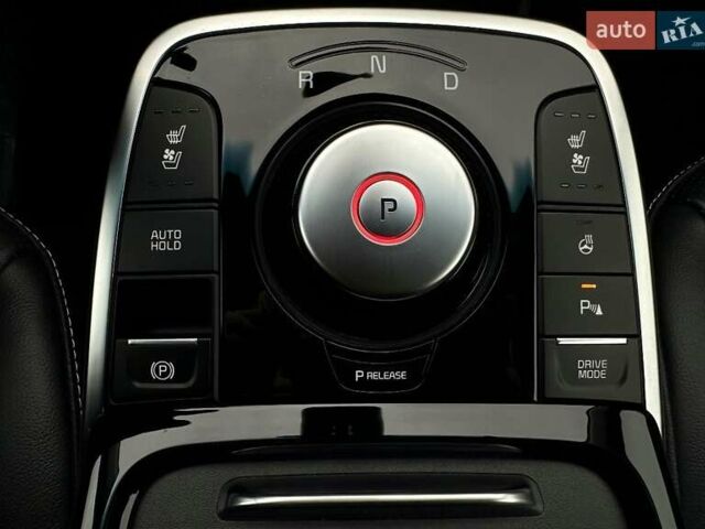 Красный Киа Niro, объемом двигателя 0 л и пробегом 47 тыс. км за 23900 $, фото 76 на Automoto.ua