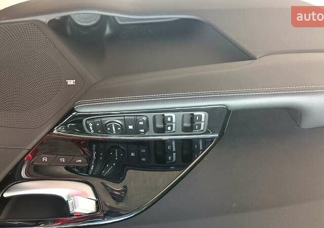 Киа Niro 2020 в Львове на Automoto.ua Красный Киа Niro, объемом двигателя 0 л и пробегом 105 тыс. км за 19999 $, фото 18 на Automoto.ua