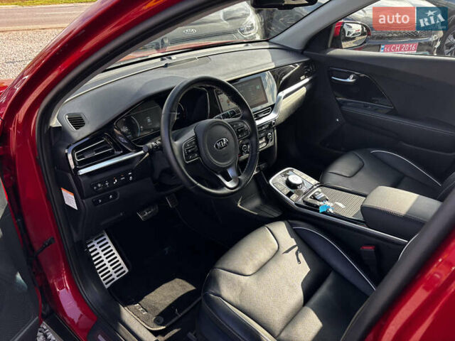 Красный Киа Niro, объемом двигателя 0 л и пробегом 44 тыс. км за 22600 $, фото 9 на Automoto.ua