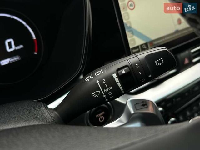 Красный Киа Niro, объемом двигателя 0 л и пробегом 47 тыс. км за 24900 $, фото 60 на Automoto.ua